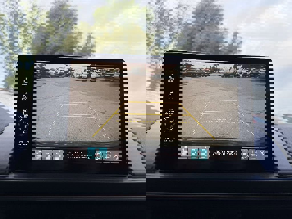 Used 2023 Honda Pilot Touring image 25