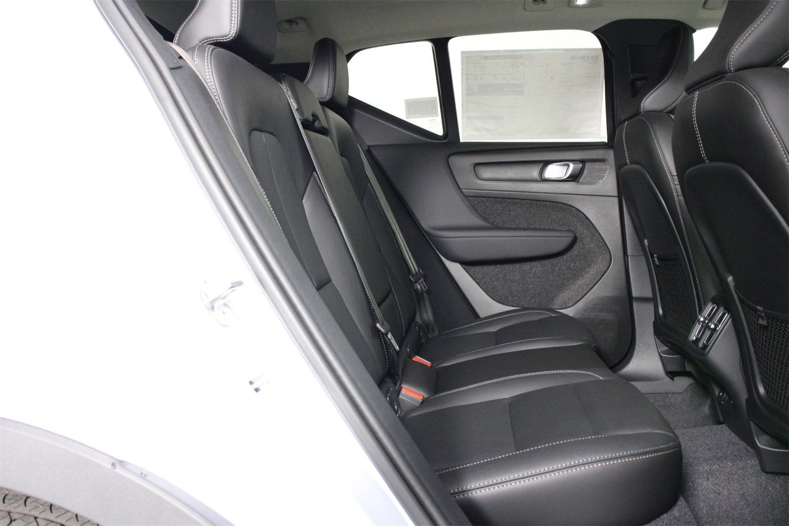 New 2025 Volvo XC40 B5 Plus w/ Climate Package image 11