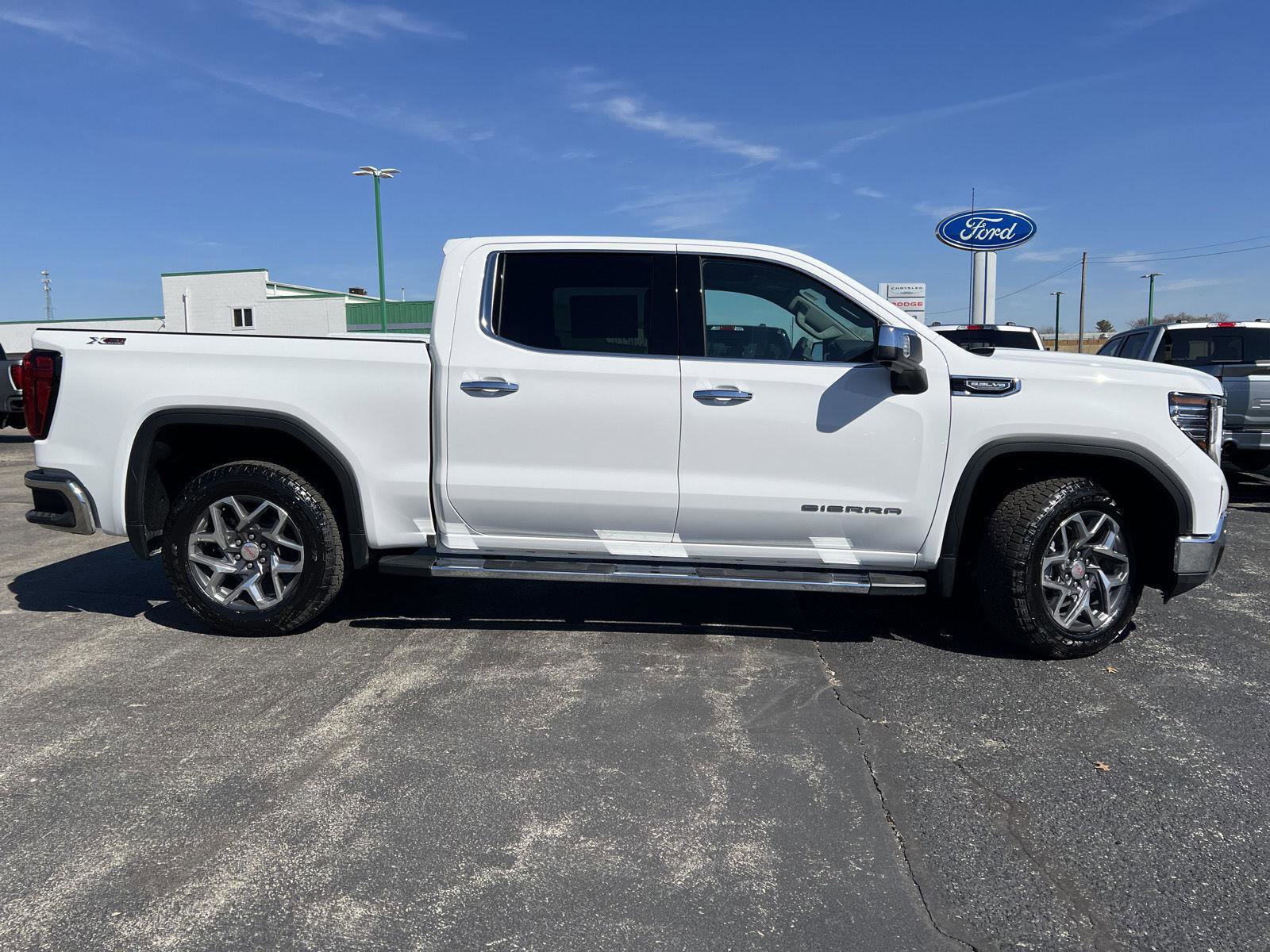 New 2026 GMC Sierra 1500 SLT w/ SLT Premium Plus Package image 4