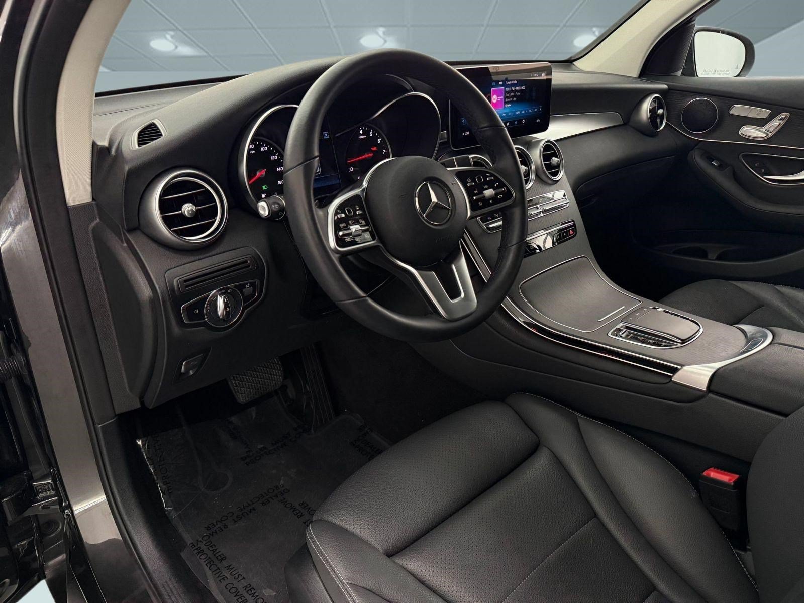Used 2022 Mercedes-Benz GLC 300 image 4