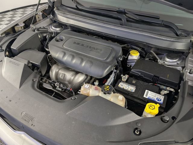 Used 2020 Jeep Cherokee Latitude Plus image 33