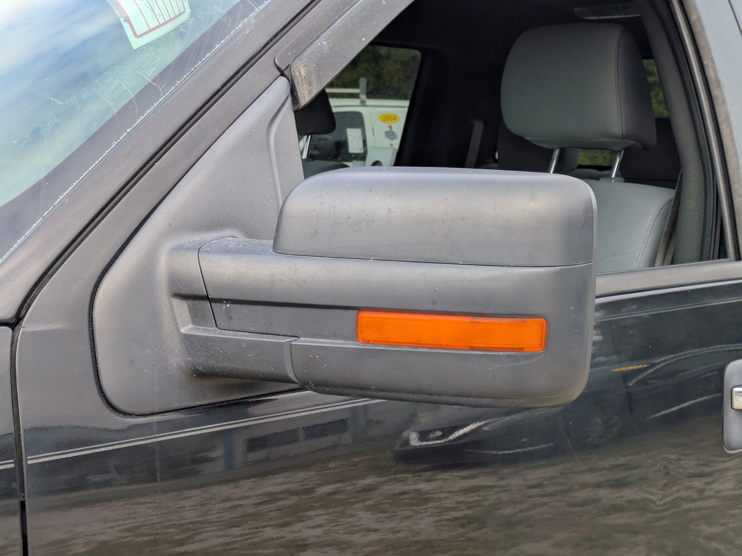 Used 2011 Ford F150 XLT w/ XLT Chrome Pkg image 12