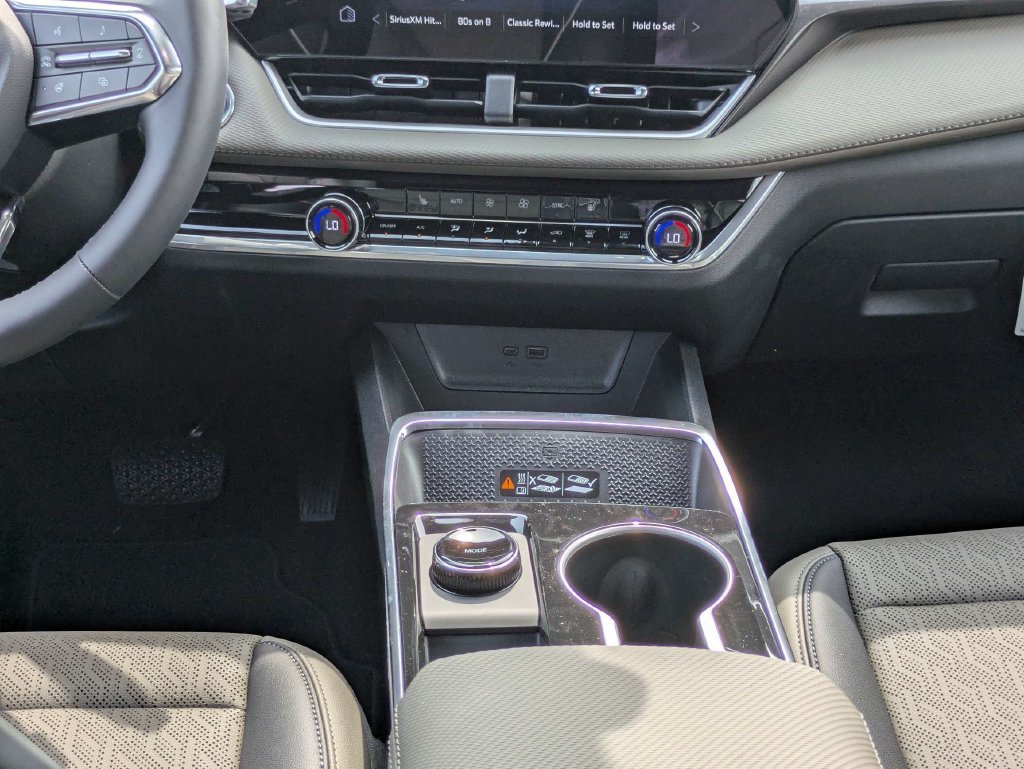 New 2026 Chevrolet Equinox LT w/ Convenience Package II FWD image 20