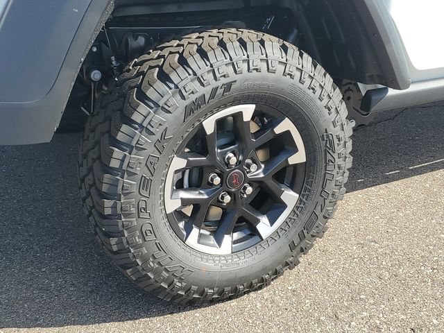 New 2026 Jeep Gladiator Rubicon w/ Technology Group AWD/4WD image 9