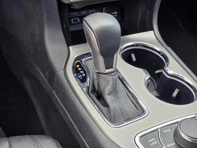 Used 2019 Jeep Grand Cherokee Limited w/ Trailer Tow Group IV AWD/4WD image 24