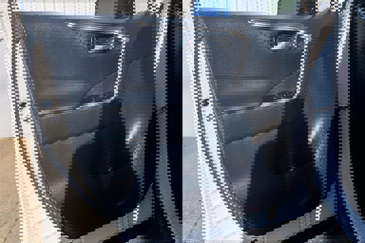 Used 2024 Toyota RAV4 XLE image 27