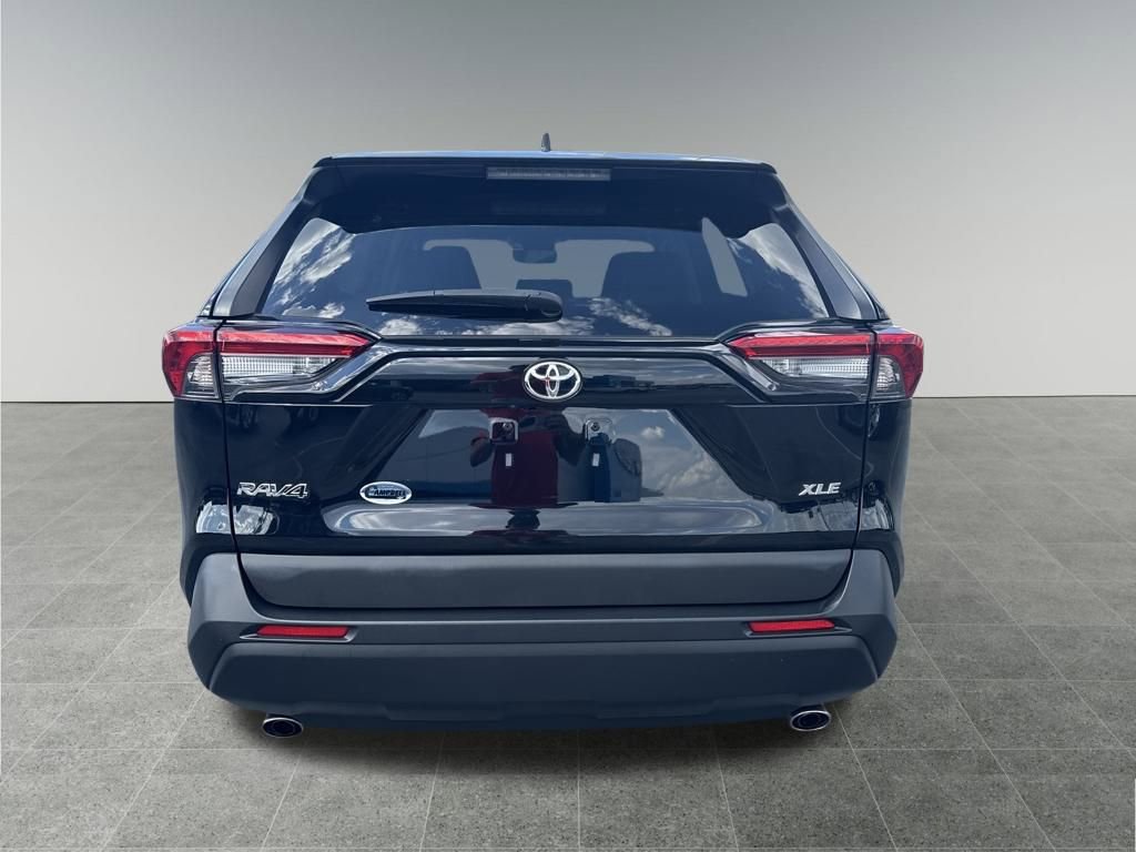 Used 2024 Toyota RAV4 XLE Premium image 4