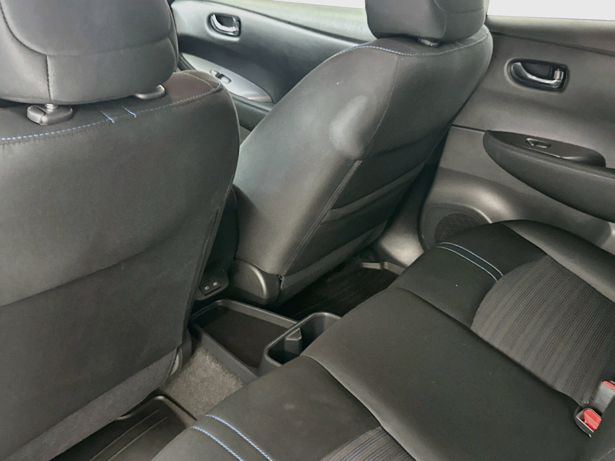 Used 2025 Nissan Leaf S FWD image 27