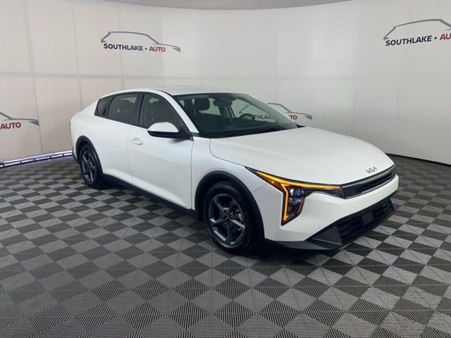 Certified 2025 Kia K4 LXS image 1