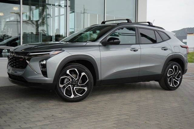 New 2026 Chevrolet Trax RS w/ Sunroof Package image 4