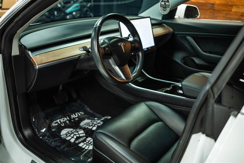 Used 2018 Tesla Model 3 Long Range image 8