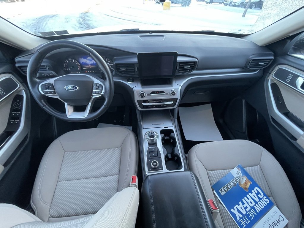 Used 2022 Ford Explorer XLT image 24