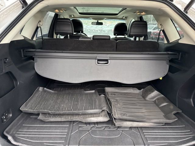 Used 2017 Ford Edge SEL w/ Equipment Group 201A AWD/4WD image 17