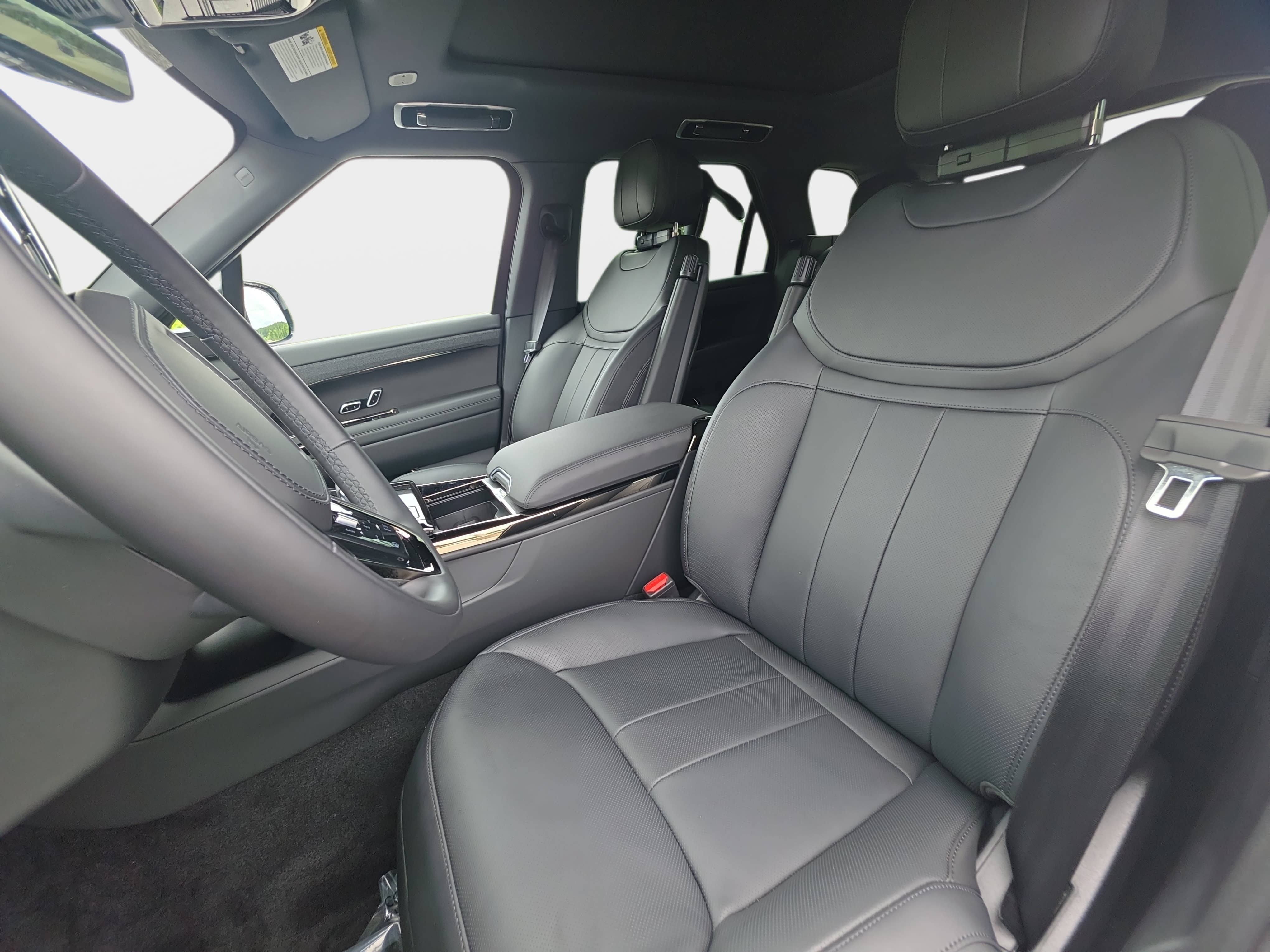 New 2026 Land Rover Range Rover Sport Dynamic SE AWD/4WD image 15