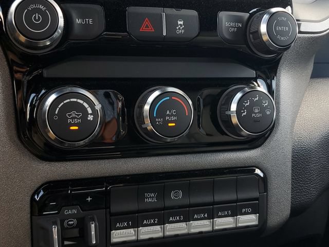 New 2025 RAM 5500 Tradesman AWD/4WD image 34