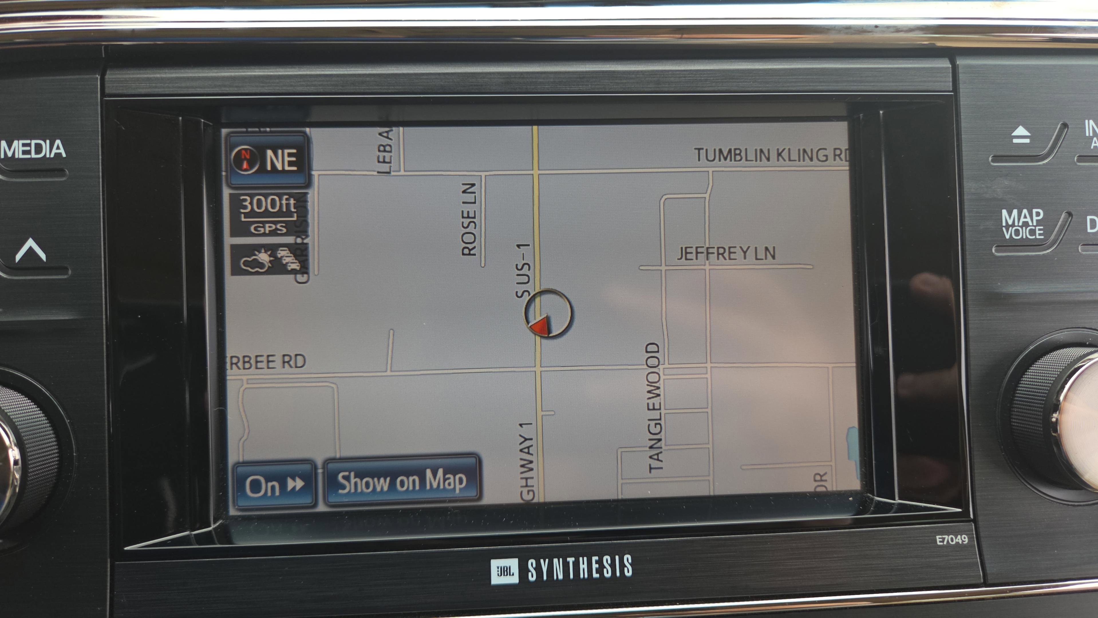 Used 2014 Toyota Avalon Limited image 29