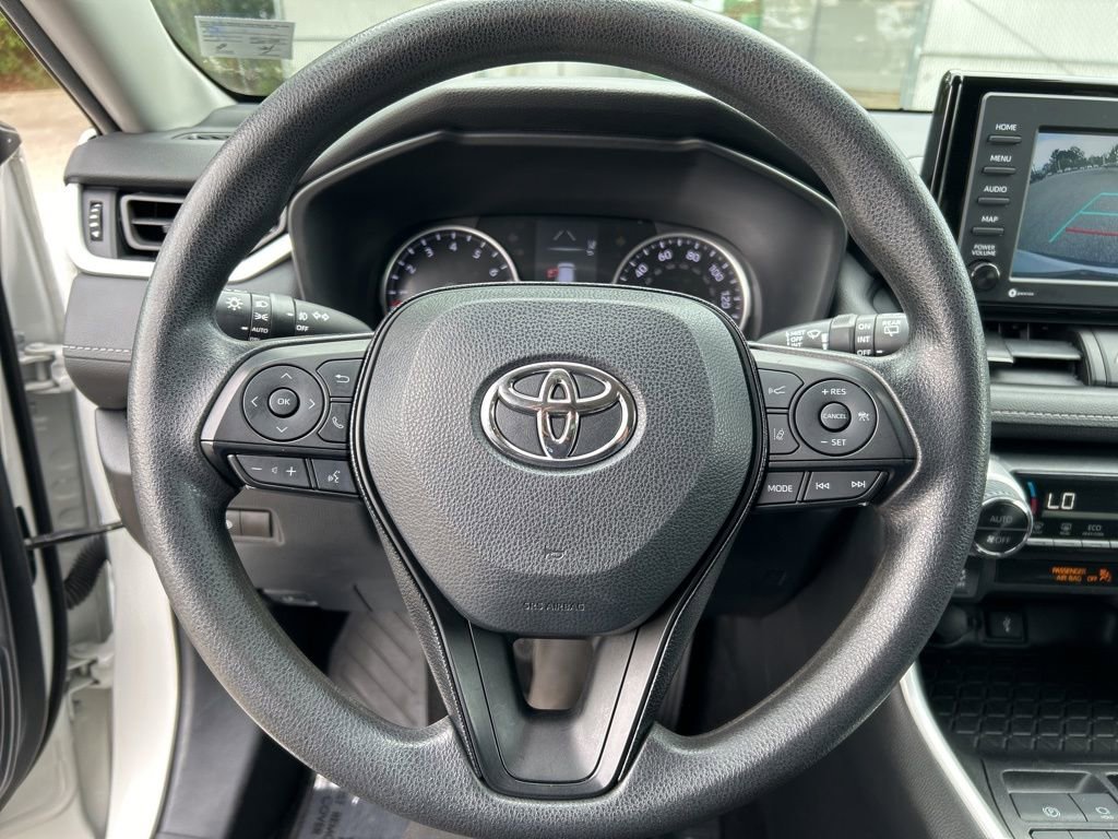 Used 2021 Toyota RAV4 XLE FWD image 11
