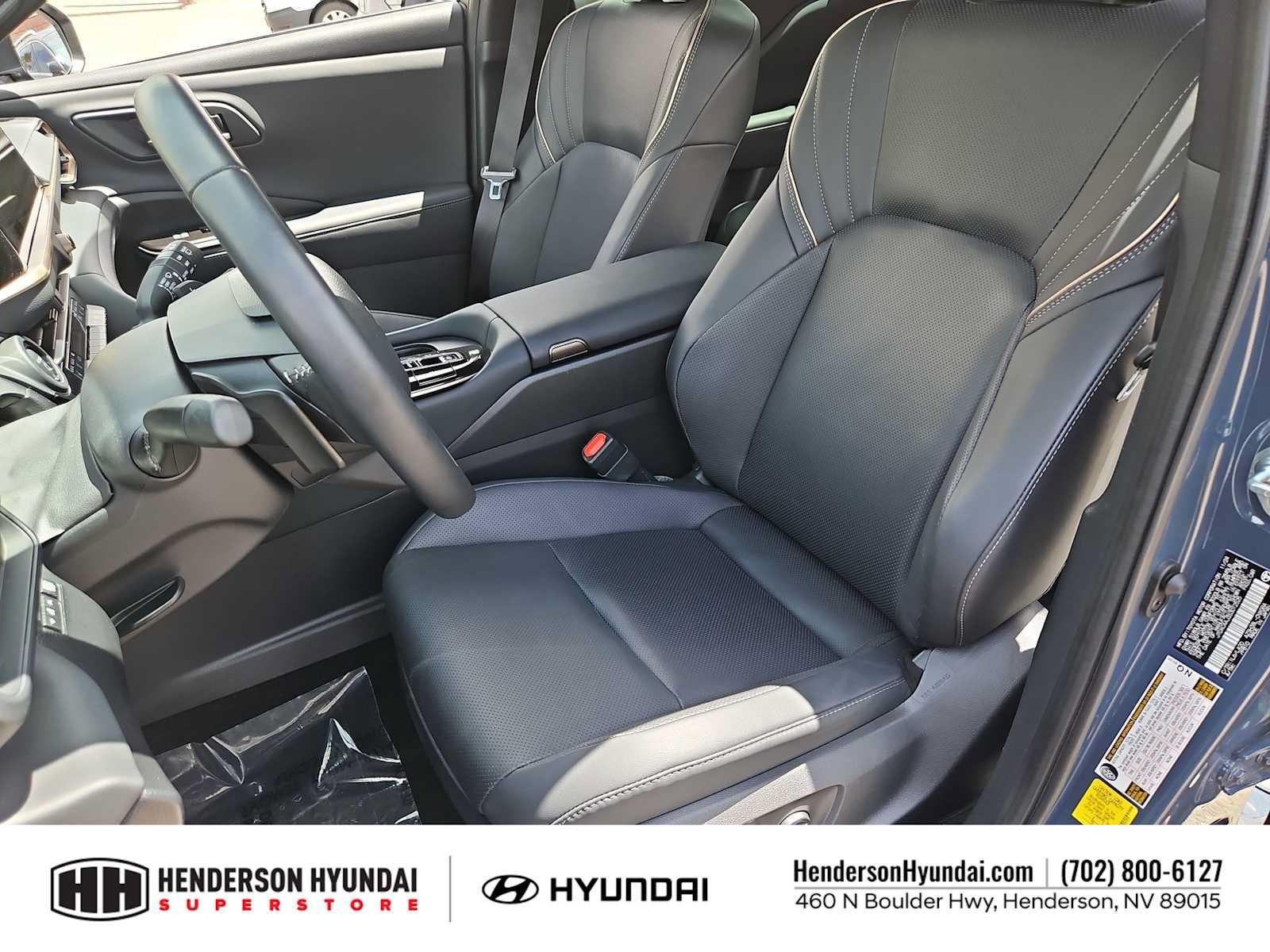 Used 2025 Toyota Crown Signia AWD/4WD image 16
