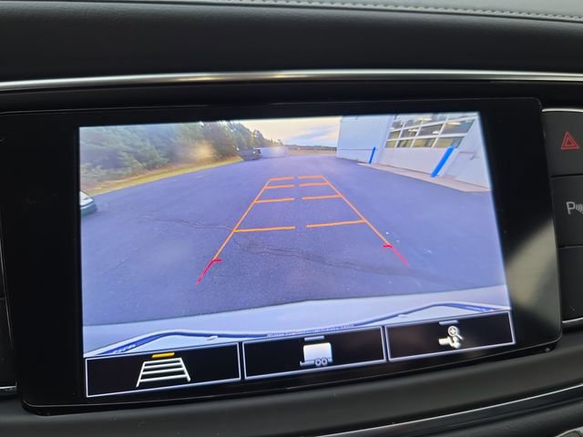 Used 2020 Buick Enclave Essence w/ Sound and Sites Package image 24