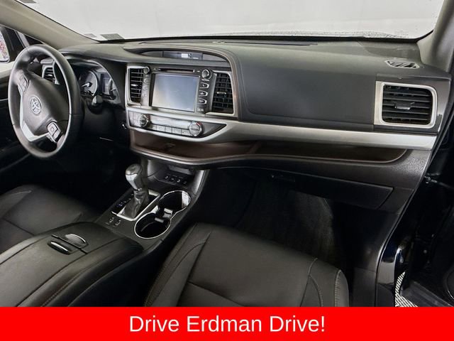 Certified 2018 Toyota Highlander XLE w/ Carpet Mat Package (TMS) image 26