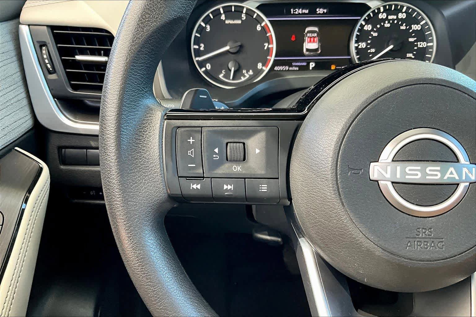 Used 2023 Nissan Rogue SV FWD image 24