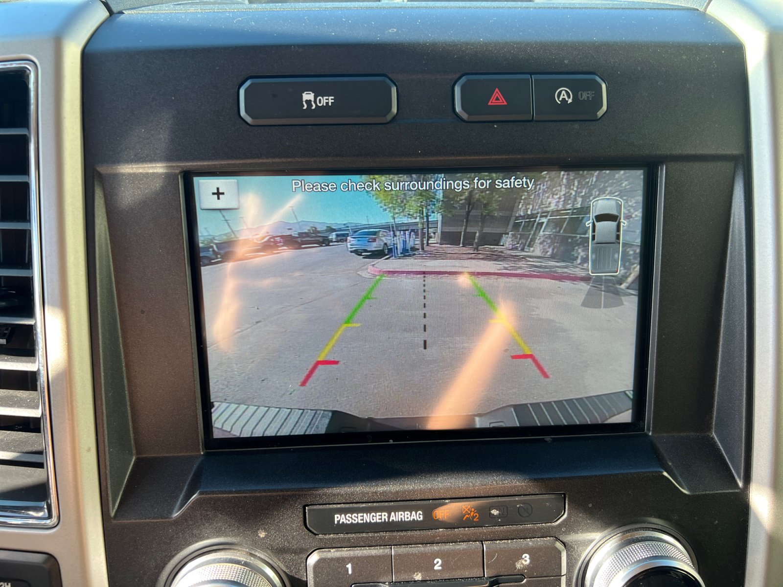 Used 2018 Ford F150 Lariat w/ Equipment Group 502A Luxury AWD/4WD image 21