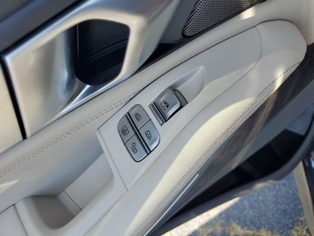 Used 2025 BMW X7 xDrive40i w/ M Sport Package AWD/4WD image 19