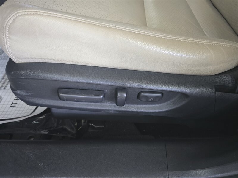 Used 2013 Honda Accord EX-L image 17