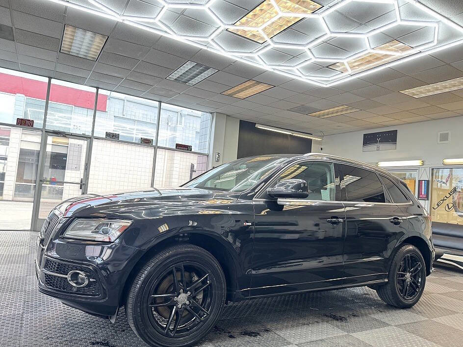 Used 2014 Audi Q5 3.0T Prestige AWD/4WD image 1