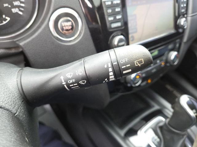 Used 2017 Nissan Rogue SV image 54