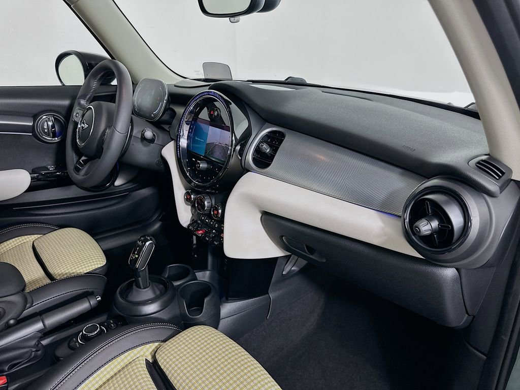 Certified 2024 MINI Cooper S image 29