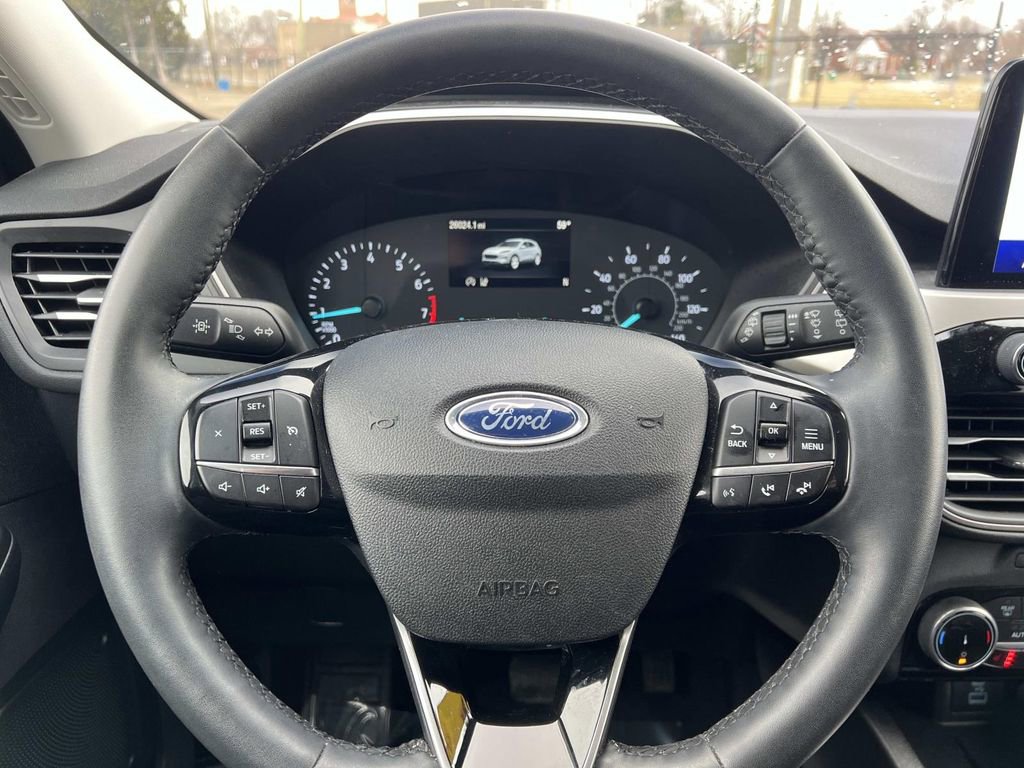 Used 2022 Ford Escape SEL w/ Class II Trailer Tow Package image 13