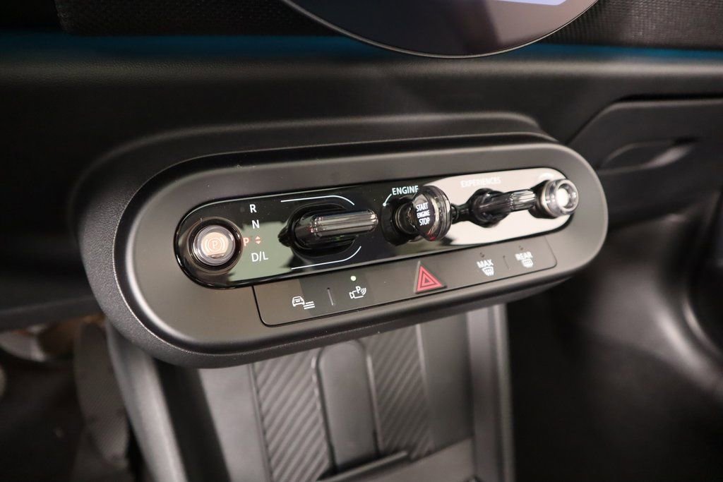 New 2025 MINI Cooper 2-Door Hardtop image 8