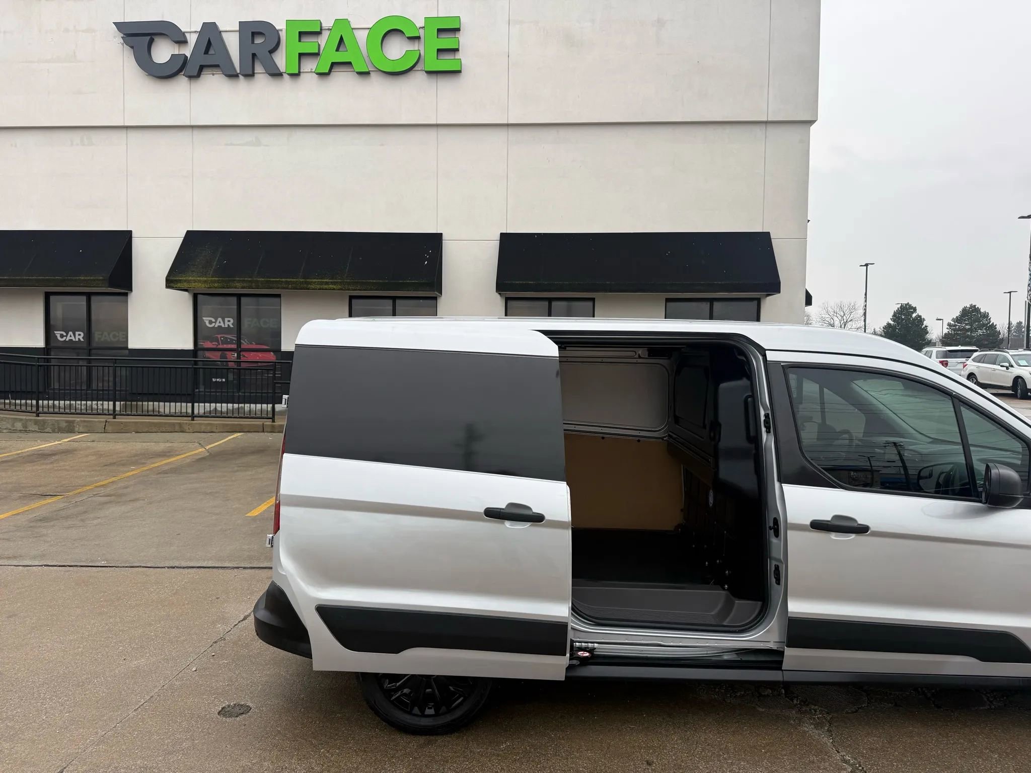 Used 2022 Ford Transit Connect XLT image 22