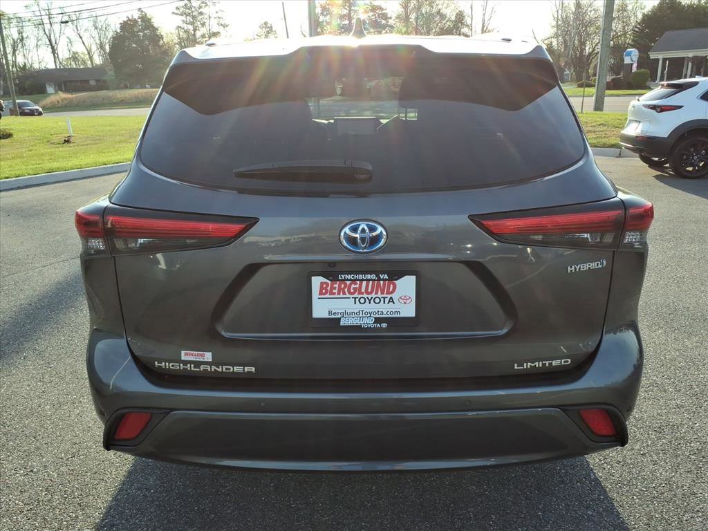 Used 2023 Toyota Highlander Limited image 11