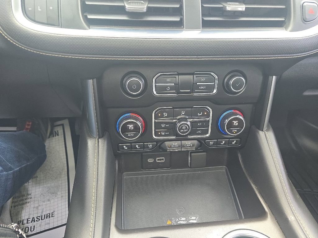 Used 2021 Chevrolet Tahoe Premier AWD/4WD image 32