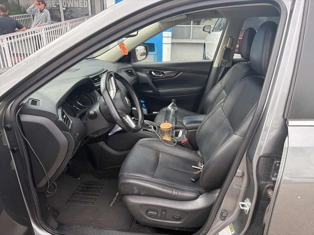 Used 2018 Nissan Rogue SL w/ Premium Package image 16