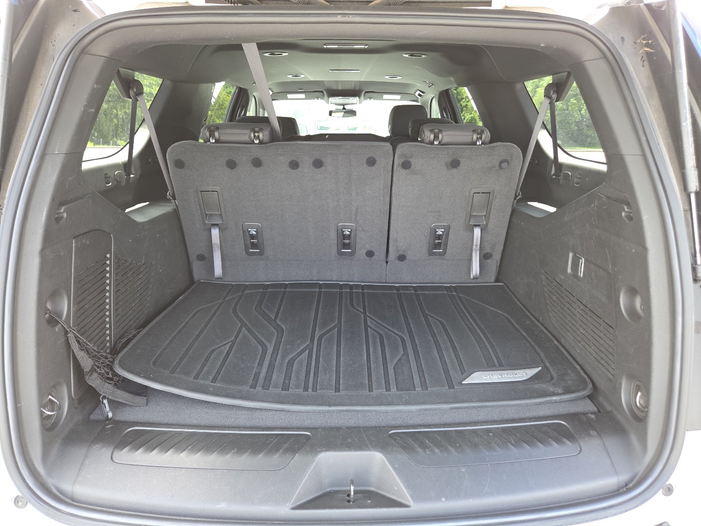 Used 2023 Chevrolet Suburban LS w/ Driver Alert Package RWD image 16
