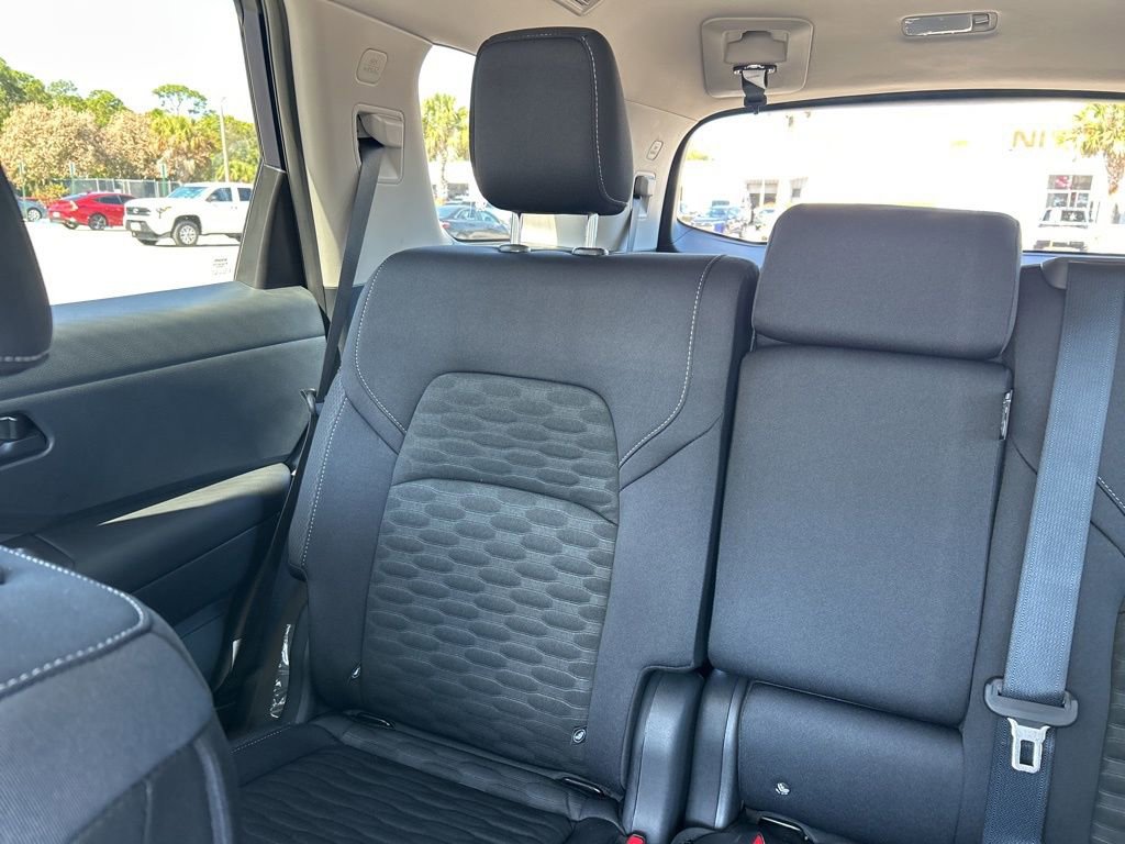 New 2026 Nissan Pathfinder SV image 13