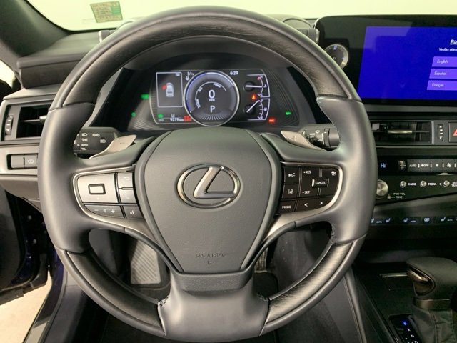 Used 2025 Lexus ES 300h w/ Accessory Package (Z2) image 23