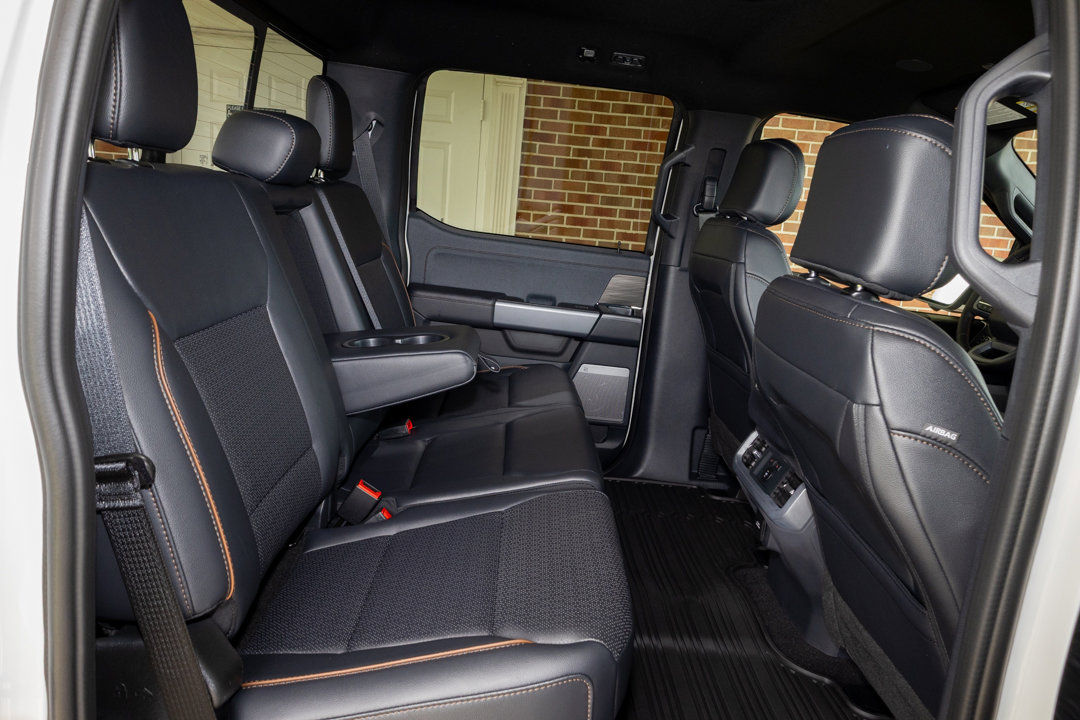 New 2025 Ford F150 Lariat w/ Equipment Group 502A High image 26