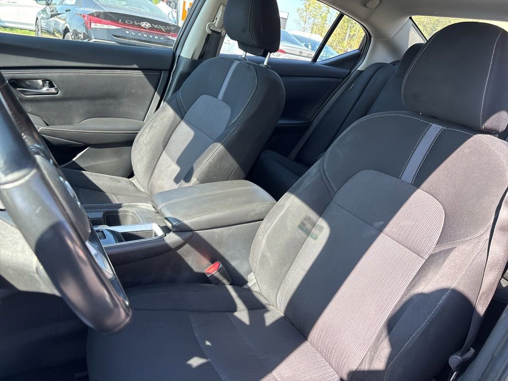 Used 2022 Nissan Sentra SV FWD image 11