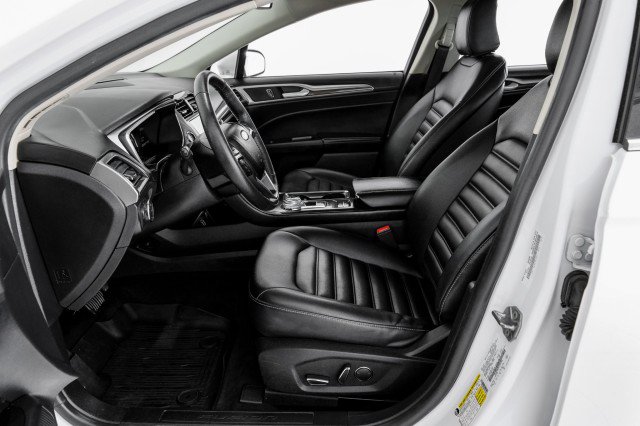 Used 2020 Ford Fusion SEL FWD image 30