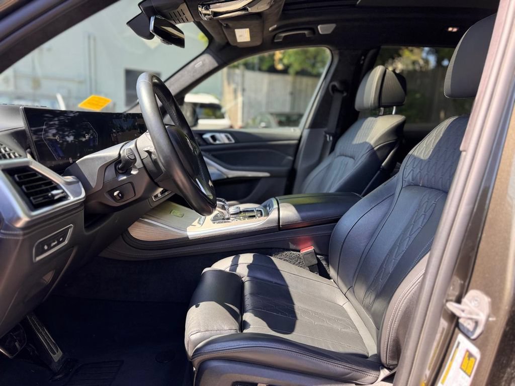 Used 2024 BMW ALPINA XB7 AWD/4WD image 20