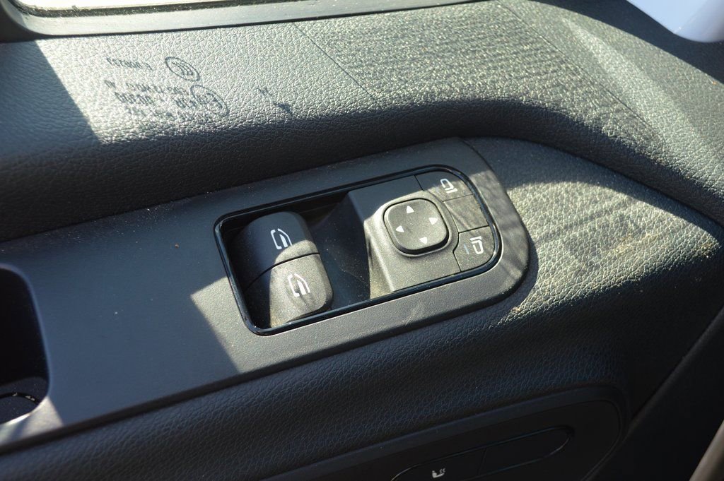 Used 2024 Mercedes-Benz Sprinter 2500 image 27