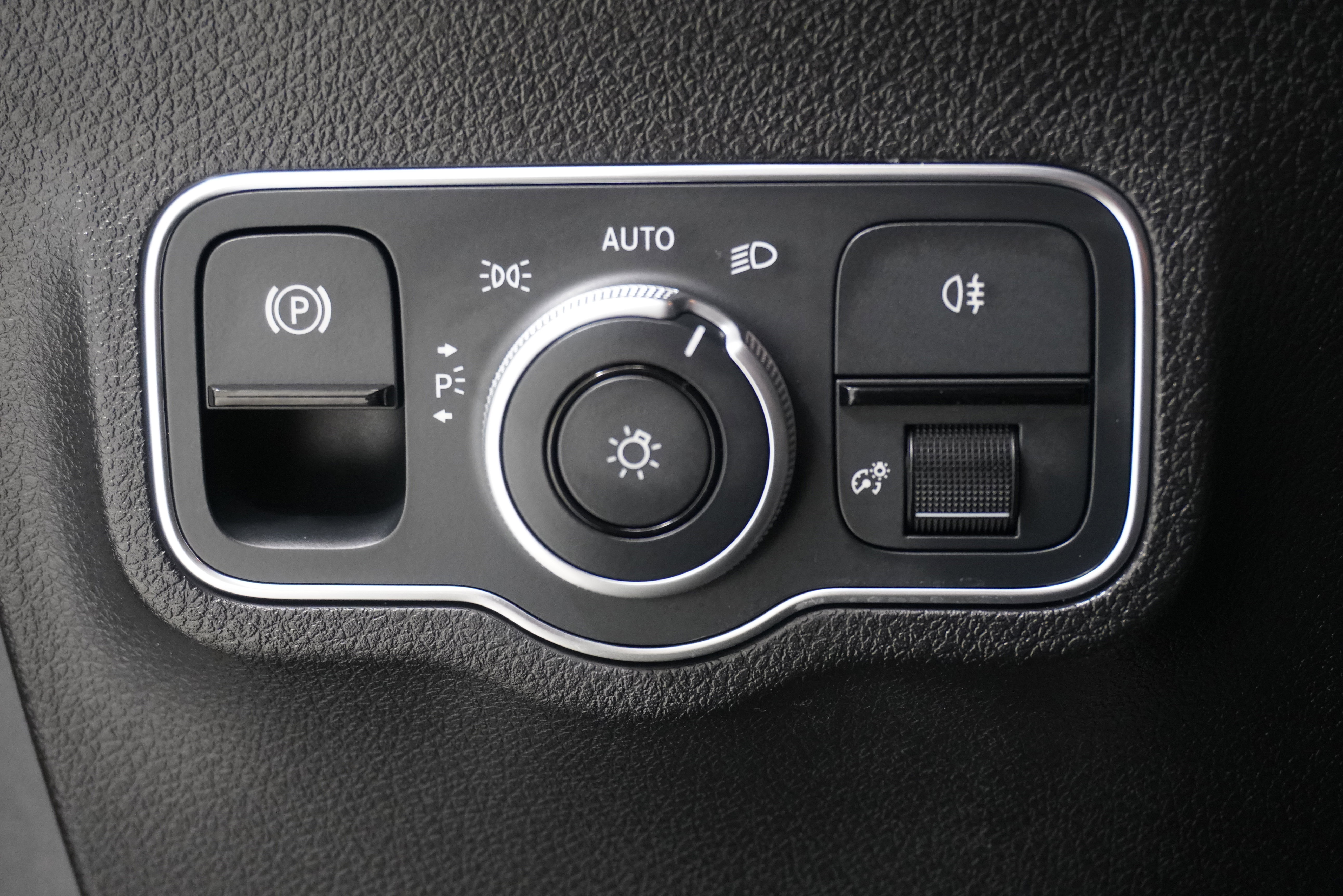 Used 2022 Mercedes-Benz GLB 250 image 22