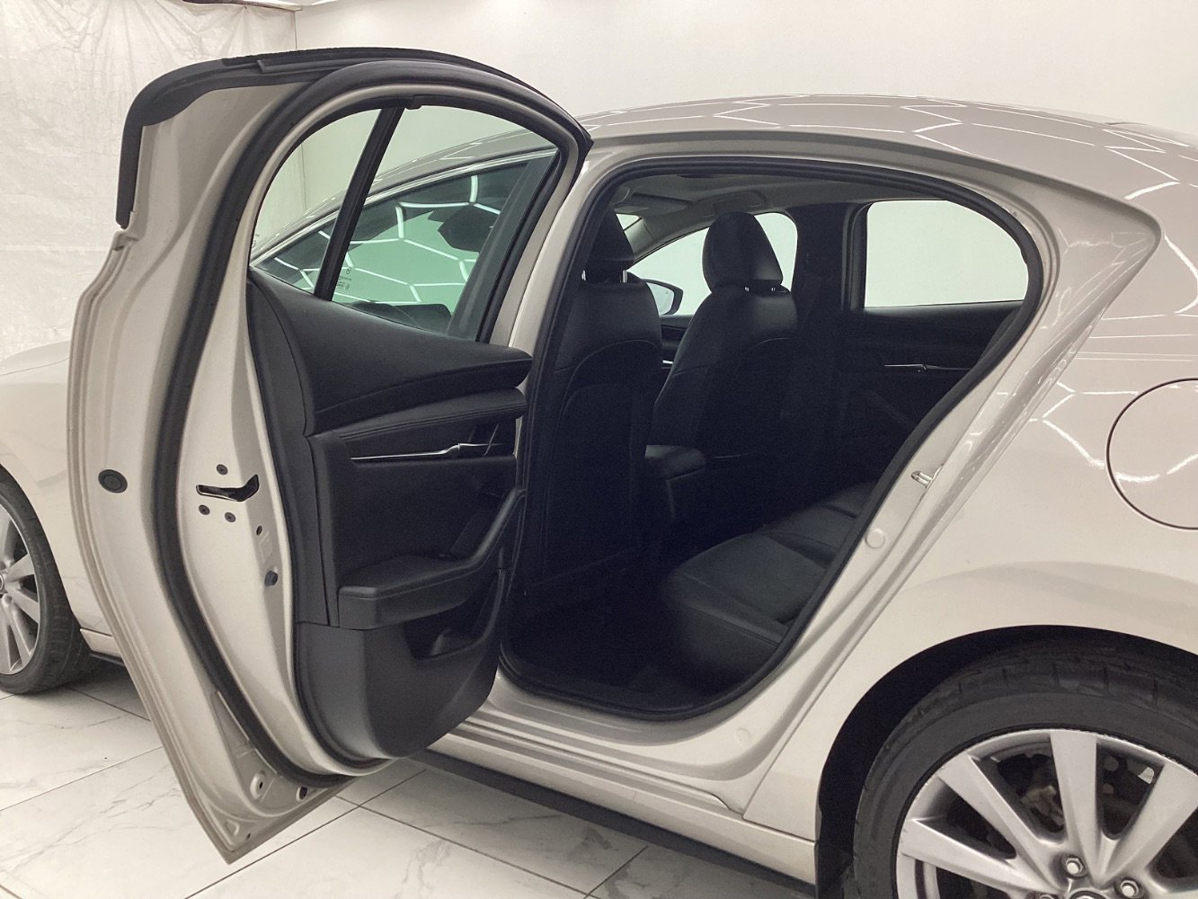 Used 2022 MAZDA MAZDA3 s image 22
