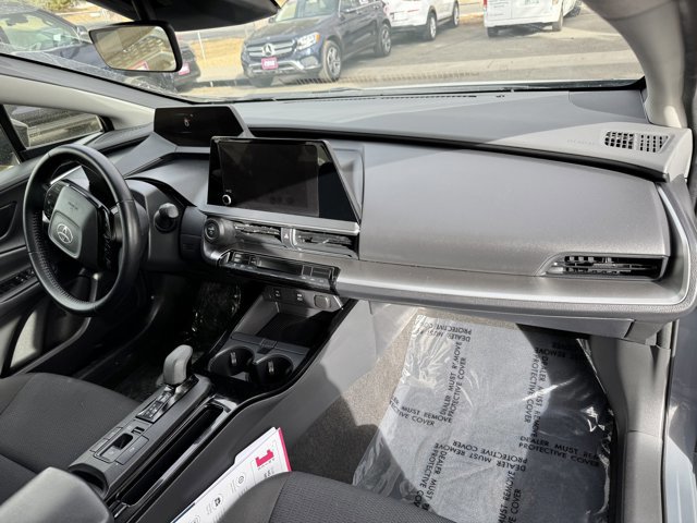 Used 2024 Toyota Prius LE FWD image 19
