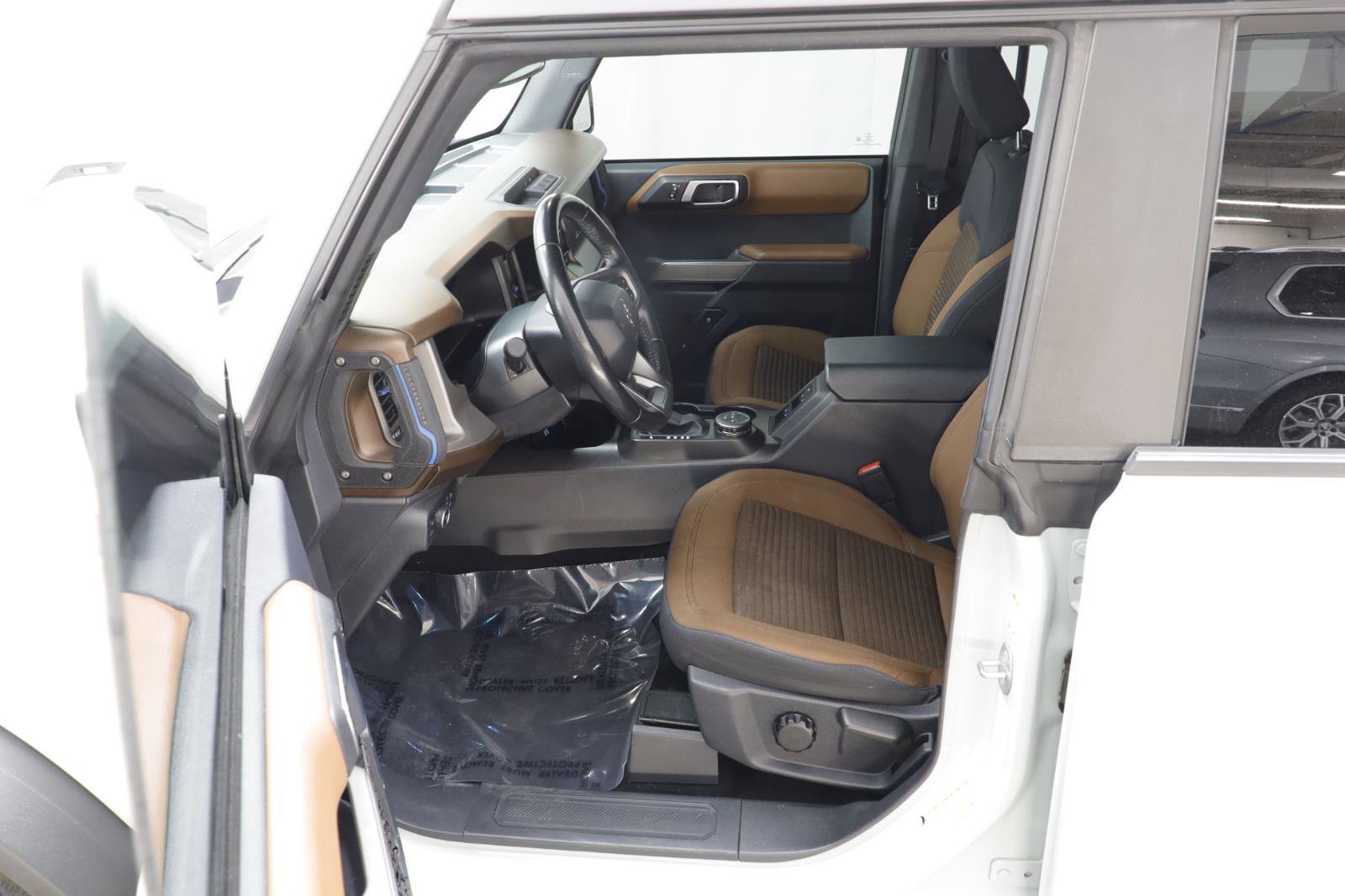 Used 2021 Ford Bronco Outer Banks image 6