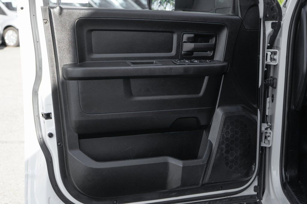 Used 2022 RAM 5500 Tradesman w/ Chrome Appearance Group image 18